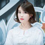 <b>실물</b> 느낌 막 나는 아이유 최근