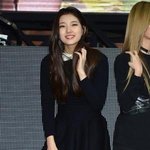 [<b>수지설리</b>] <b>수지</b> vs <b>설리</b> 꽃다운 20살 막내들의 같은 원피스...