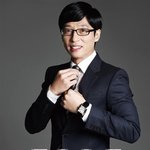 유재석, 오랜만에 패션 화보 공개 ‘<b>수트</b>빨도 갑이네’