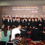 [EXO] 니들 <b>mama</b> 기자회견 사진은 보고 쌈질하냐