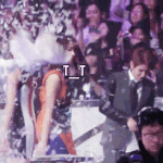 [비상대피소] 강제깃털<b>샤워</b>당하는백현이