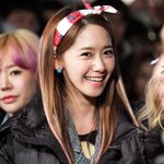눈밑 애<b>교살</b>이 매력 돋는 女아이돌