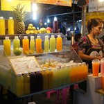 [<b>푸켓</b>여행] <b>푸켓</b>야시장, 먹거리와 볼거리..맛난 모히또가 있는 그곳...