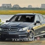 [자동차] 스포츠카의 탈을 쓴 세단, 슈퍼카도 울고 갈 정도?