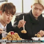 [EXO] 오세훈 <b>치킨</b> 떠넘기는거ㅋㅋㅋㅋㅋㅋ
