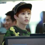 [시우민] <b>이사진</b>왜난처음봤지;;