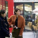 김성령 이영애와 같은가방.. 막상막하네~