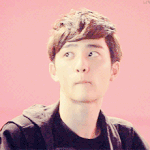 [도경수] 먹는다 <b>입술</b>
