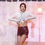 [댓글부탁] 이정도 몸매.. 날씬한편 아닌가요?