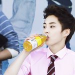 [시우민] 예전에 심타에서 민석이가 아파서 <b>노래</b> 못했자나