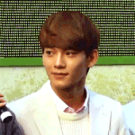 [EXO] 대박 종대 <b>아이컨</b>택하고 웃어주는거
