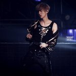 [EXO] 진짜 루루 쳐다보면 빨려들어가는 것 같음