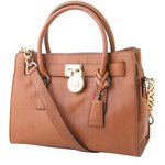 제로마켓에서 여친 크리스마스선물 <b>사려</b>구하는데..