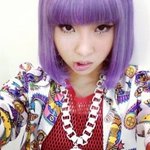카메라 <b>렌즈</b> 뚫을 기세의 아이돌 셀카