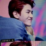 [EXO] 빅스랑 <b>포옹</b>하며  어색한 큥