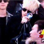 [EXO] 타오ㄱㅋㅋㅋㅋ자기사진박힌거울로 거울<b>봄</b>ㅋㅋㅋ