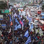 [무서운세상] 서울 시청앞에서 3만여명이 맞은 물대포