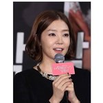 베이비페이스면서 <b>화려</b>한 스타일이 잘 어울리는 여배우
