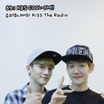 [CHEN] 김종대 사진찍을때 이 포즈 자주하는거같지 않음?
