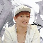 [시우민] 민석이 옷이 매우 <b>바람직</b>하다