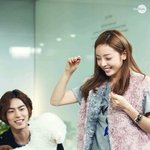 [궁금해요] <b>핑크</b>퍼베스트 (구하라가 입은옷) 어디꺼인줄 아는사람~...