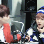 [EXO] 백현이 <b>입술</b> 만지는 종대