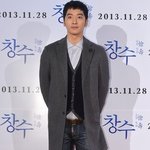 코트 핏 <b>훌륭</b>한 남자 아이돌