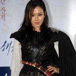 <b>해적</b> 분장한 손예진....