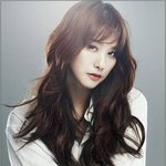 <b>숏컷</b>으로 변신한 유인영