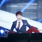 [EXO] 도경수 <b>무대위</b>에서 넘어졌대 헐