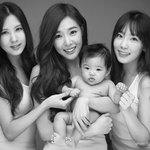 아기 안고있는 <b>자세</b>가 다른 걸그룹들(사진있음)