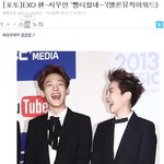 [시우민] 제목도빵터지고 <b>사진</b>도빵터지고 같이빵<b>터짐</b>