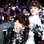 [CHEN] 나지금<b>아몬드</b>먹는데