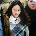 [크리스탈] 크리스탈 최근 <b>웃음</b>이 많아진듯