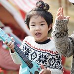 [연예인] 점점 타블로와 붕어빵이 되어가는 딸 '하루'