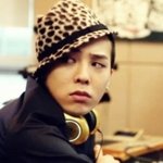 아이돌의 독특한 호피무늬 모자<b>st</b>