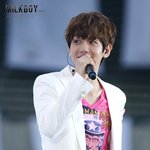 [백현] 이날찍은<b>사진</b>은하나같이다이쁘다는<b>말</b>이있어