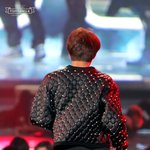 [카이] <b>종인</b>이 뒷태도 쩌는데