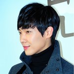 [이준] 얼굴에 존잘 묻은 이준.. 머리부터 <b>발끝</b>까지 매력덩어리 !