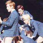 [카이] <b>동굴</b>만들다가 눈이 부셨나봐ㅋㅋㅋㅋㅋㅋ