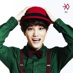 [카이] 엠카에서 종인이 미니<b>포스터</b> 나눠준데!!!!