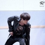 [카이] 다시보고싶은 <b>스키니</b>입은 종인이ㅠ