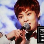 [시우민] <b>앵콜</b>에서 종대가 마이크 챙겨줌 ㅠ ㅠ