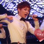 [시우민] 민석이 <b>셔츠핏</b>이.....