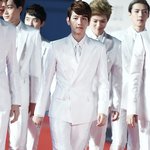 [백현] <b>혼자</b>잇으면180ㄷㄷ큥이비율ㅠㅠㅠ