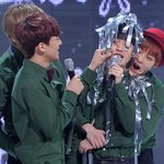 [도경수] 멤버들이 <b>경수</b> 귀여워하나봐