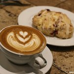 [<b>LIFE</b>]캐나다- 카페 알티지아노' 의 카푸치노 + 크랜베리 스콘...