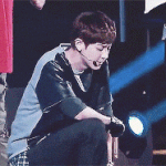 [찬열] 찬열이가 <b>앞머리</b> 정리하는법