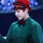 [시우민] 민석이 진짜 예쁘고 <b>새침</b>하게 생겼지 않아?