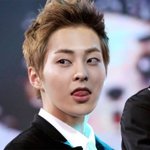 [시우민] 웅녀들..나이좀 물어봐도 댐..?며짤임..